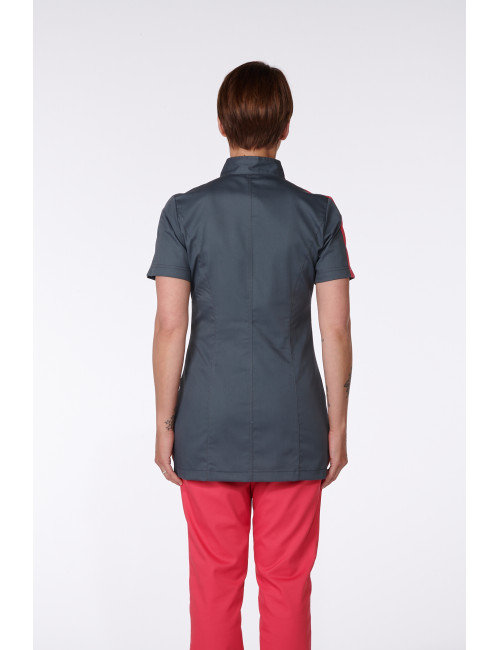 Blouse Médicale, Femme, Bicolore, Trendy, couleur Denim / Framboisine, vue de profil, Camille Lavandie (2617)