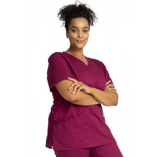 Blouse médicale Femme Col V, Cherokee, Collection "Revolution" (WWE620) bordeaux droite