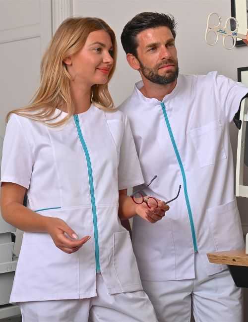 Blouse médicale femme sale