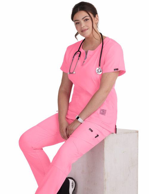 Blouse médicale Femme Koi "Serenity", collection Koi Lite (317-) rose face